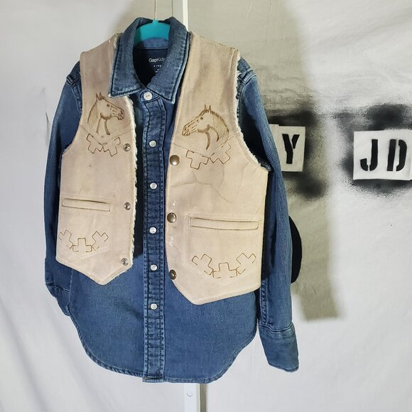 Suede Western Horse Kids Vest -Vintage - No Label- shipping incl - Picture 1 of 16